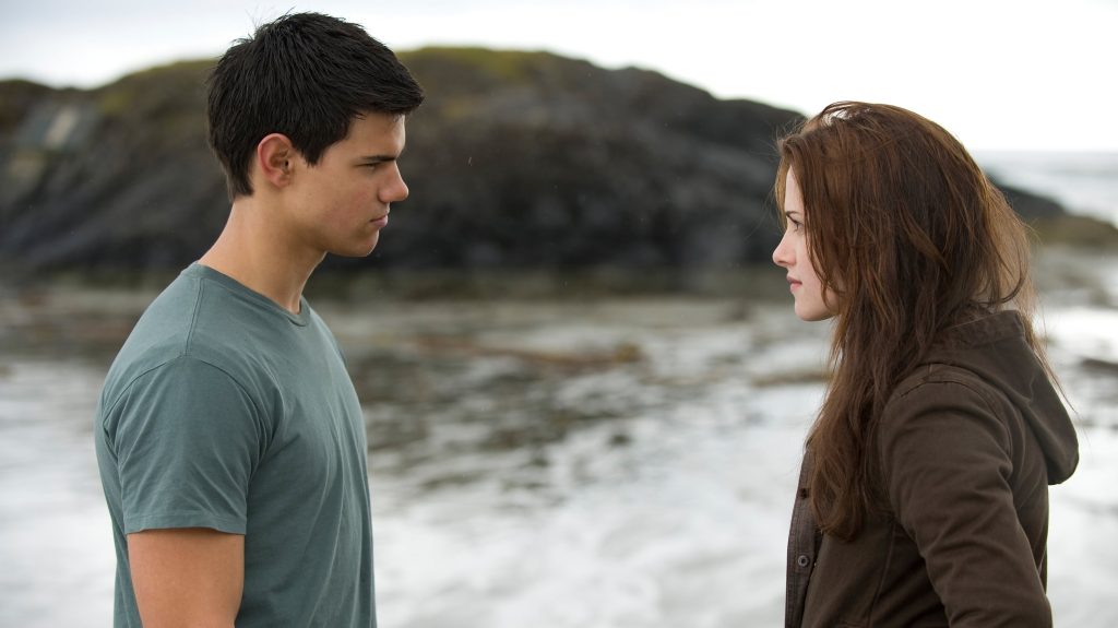 Highlight หนัง The Twilight Saga: New Moon แสดงให้เห็นถึงความสัมพันธ์